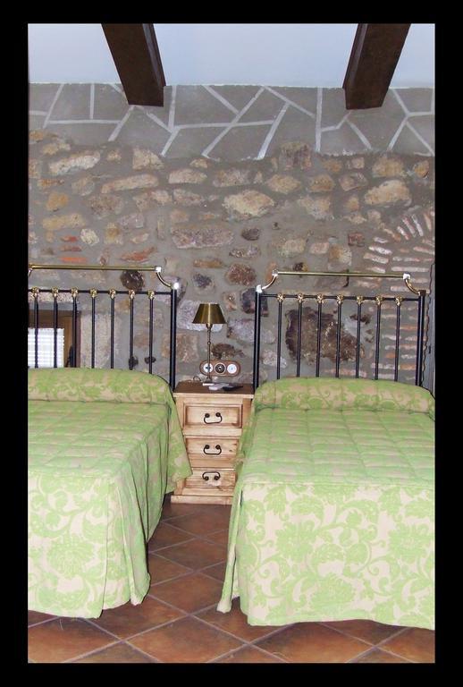 Casa Rural La Chimenea Navas del Madroño Exterior foto